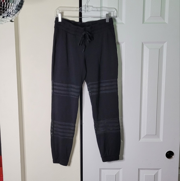 Beyond Yoga Off the Grid Black Sweaptants Size XS - Picture 4 of 10